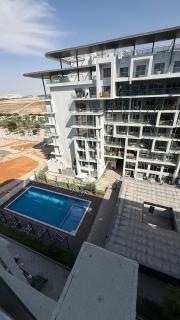 Dream F1 Airport Studio Pool & Gym - 5