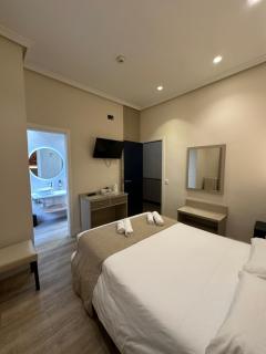 Hostal Atocha Almudena Martín - 0
