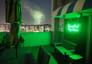 Fireworks View Apartment Near Universal - 8