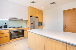 Exclusive 4BR Villa with Assistant Room, Lush Garden & Private Pool Facing Panoramic Sea Views, Al Dana Island, Fujairah by Deluxe Holiday Homes - 5