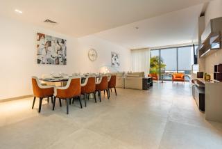 Exclusive 4BR Villa with Assistant Room, Lush Garden & Private Pool Facing Panoramic Sea Views, Al Dana Island, Fujairah by Deluxe Holiday Homes - 2
