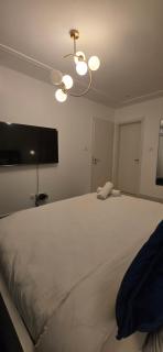 The Loxwood Premier Suites - 2