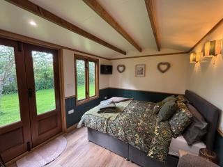 The Coach House or The Shepherd Hut - 5