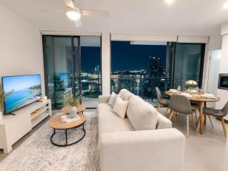 Valley Luxe - High Level Scenic Apartment - 6