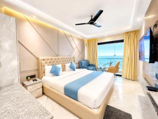 Front Sea View From Balcony "HOTEL NEW DREAMLAND PURI" Near Sea Beach and Jagannath Temple -Fully Air Conditioning Room With Wi-Fi- Lift - Parking And Restaurant Facilities- All Room Sea Facing- A Top Rated Luxury Hotel In Puri - 0