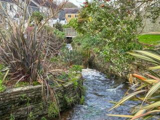 Rosemary Cottage - 2