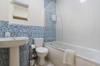 Derby City Living | 2-Bedroom Flat | Sleep 6 - 6