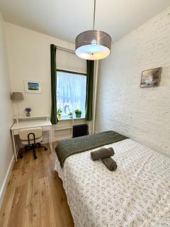 TIME SQUARE PORT AUTHORITY HUDSON YARD MIDTOWN WEST SUPER CONVENIENT 1ST FLOOR 1-BEDROOM APt - 0