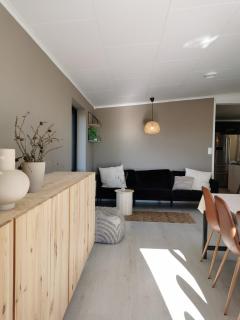 Spacious and sunny family home close to the city - 8