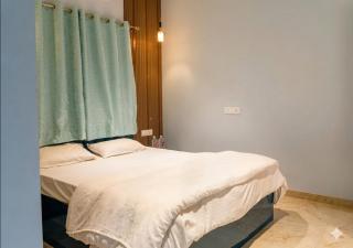Raj Royal Hotel - 2