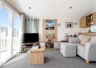 Stunning 6 Berth Caravan At Suffolk Sands Holiday Park Ref 45031G - 4