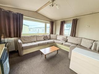 6 Berth Caravan With Side Decking At Suffolk Sands Holiday Park Ref 45054C - 6