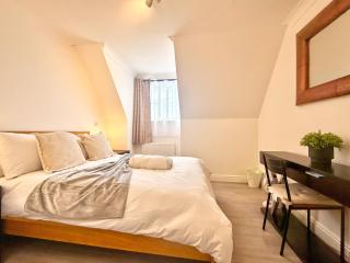 Modern 3BDR Family House in North Stifford - 8