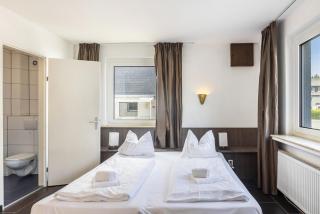 Haus mit 12 Schlafzimmern, 8 Bäder - 1