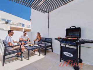 3BR Duplex with Rooftop BBQ in North of Malta - 0