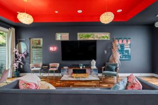 6BR East Austin Complex - Sleeps 20 - Pet Friendly - 7