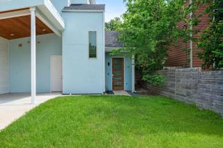 3BR East Austin Unit B - Sleeps 10 Pet Friendly - 4
