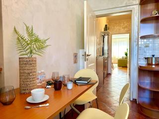 Cosher - Designer 1BR - Art-Filled Sofia Retreat - 5