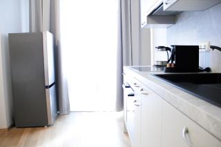 Luxury Stylish Apartment with Garden & Free Parking - 4