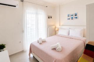 Azure Orchid Kalamaria, Seaside Stay & Free Parking - 6