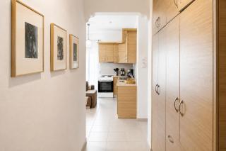 Azure Orchid Kalamaria, Seaside Stay & Free Parking - 4