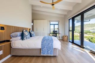 Fynbos-on-Sea - Luxe 4BD Villa 150m to Solar Beach - 6