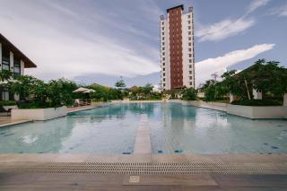 V&V at Royal Oceancrest Condominium for Staycation - 4