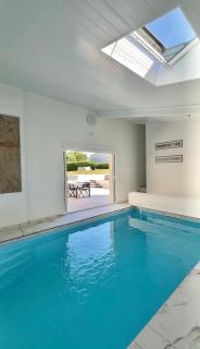 L EVEA GITE DE CHARME Piscine intérieure et spa - 8