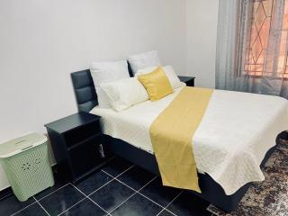 Fallsdale Apartments - 9