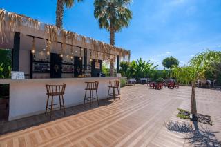 Laristone Suite Spa Hotel - 1