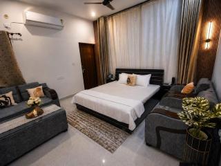 QIN Studio Villa - 5