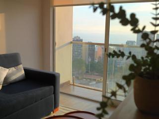 Stylish Barranco Retreat with Ocean Views, Pool & Gym - 6