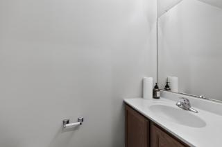 Charming Townhome Near Metro & Parks - 8