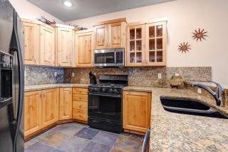 Town Pointe B303 by Park City Lodging - 4