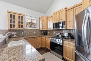 Town Pointe B205 by Park City Lodging - 6
