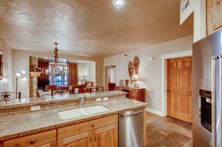 Town Pointe B203 by Park City Lodging - 6