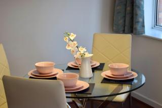 2 Bedroom Apartment near historical Christchurch - 7