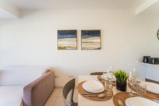 Modern Apt in Marsaskala | Near Seafront & Beaches - 7