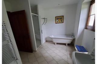Farmhouse sleeps 12 - Pool Table Tennis Parking - 3