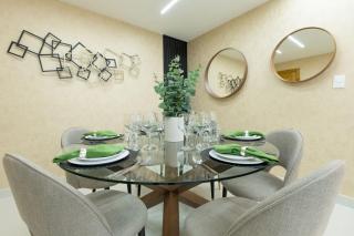 Modern 3BR! 9fl, King Bed! Sti!, - 1