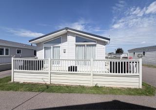 Luxury Lodge At Suffolk Sands Holiday Park Ref 45009Mv - 0