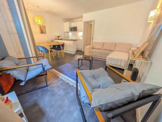 Rez-de-chaussée, parking gratuit, piscine chauffée - 5