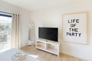 Life of the Party, Unit #418 - 1