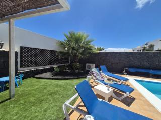 Villa Adel, Oasis de paz con piscina climatizada - 2