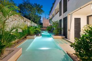 Luxury penthouse with private rooftop plunge pool - 9
