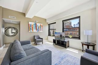 Stylish High-Rise Loft in Downtown Detroit City Views - 2