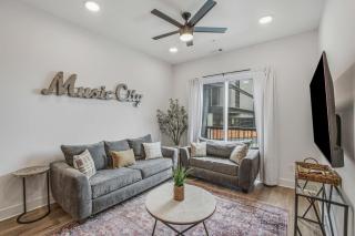 Main Street Retreat - 0