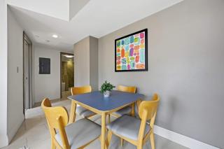 2 BR Iconic Detroit High-Rise Loft - 4