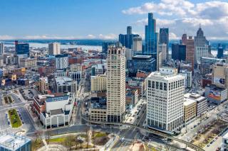 Urban Loft Living in Downtown Detroit & Gym - 8