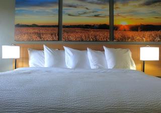 Days Inn by Wyndham West-Eau Claire - 8